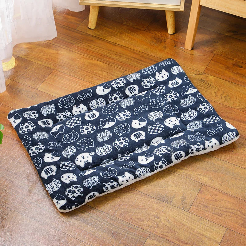 Heated Pet Bed – Soft, Thick Dog Sofa for Winter | Non-Slip Warming Sleeping Mat for Cats & Small Dogs