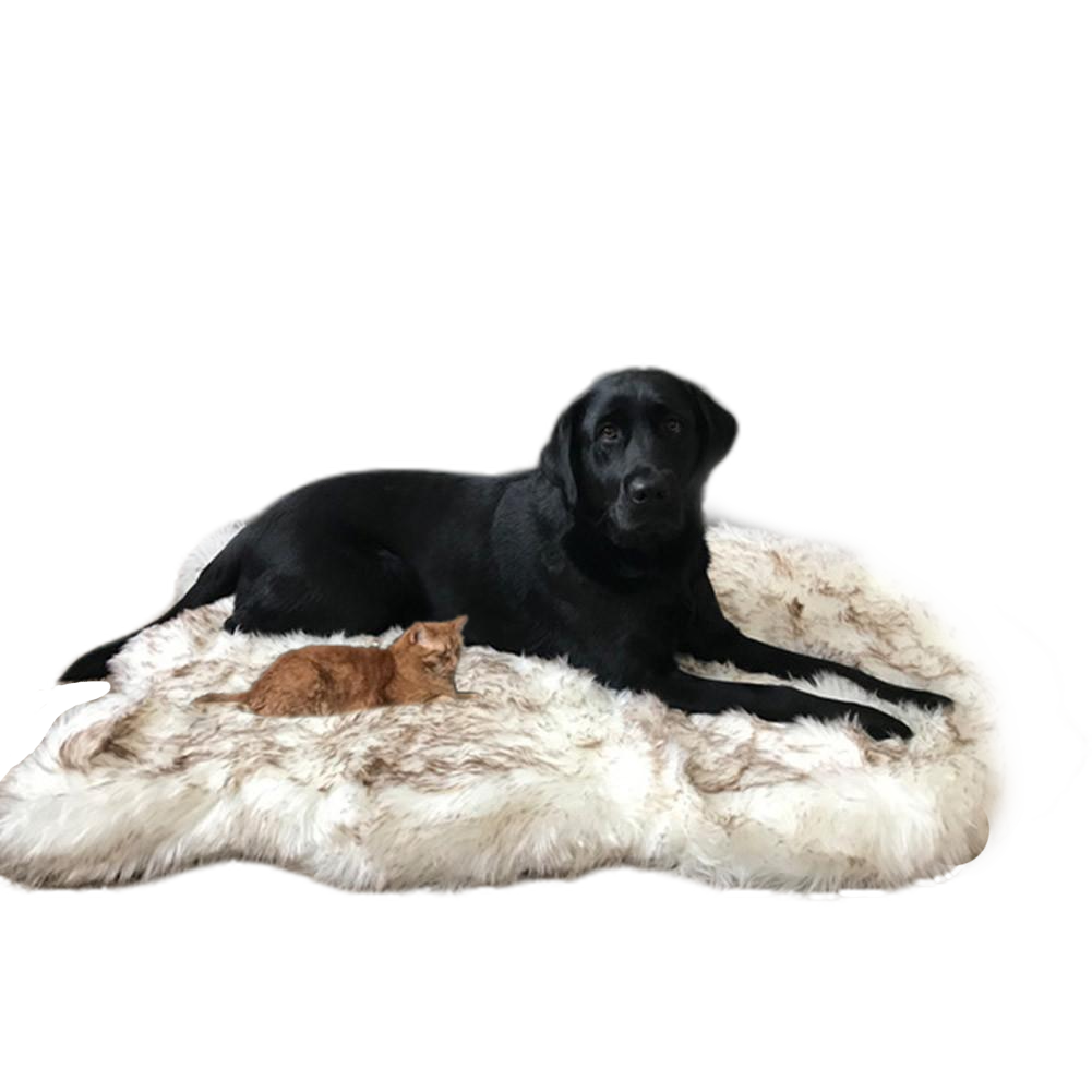 Fami Petcare Cloud Rug - Faux Fur Relaxing Dog Bed